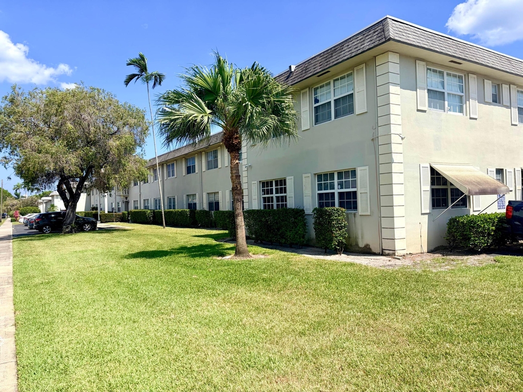1560 Mckinley Street - Photo 0
