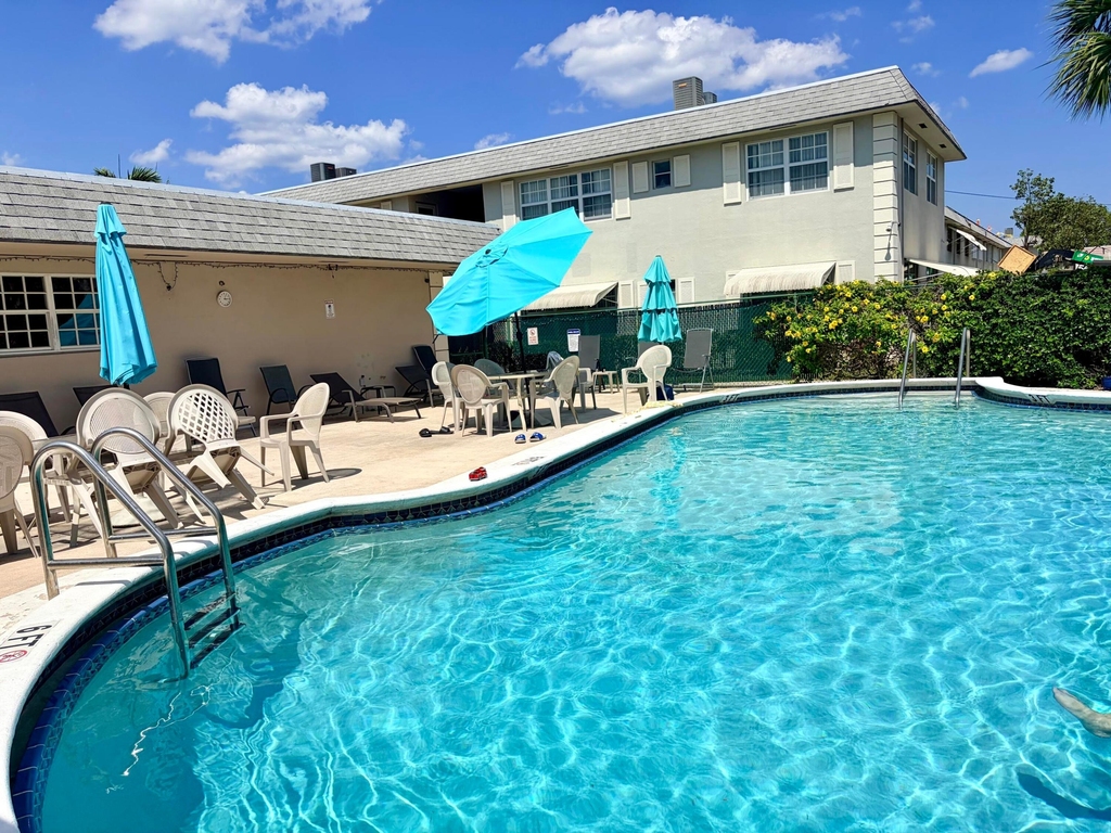 1560 Mckinley Street - Photo 17