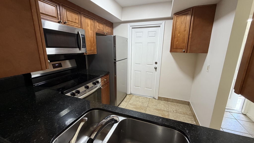 4061 Nw 9th Avenue - Photo 2