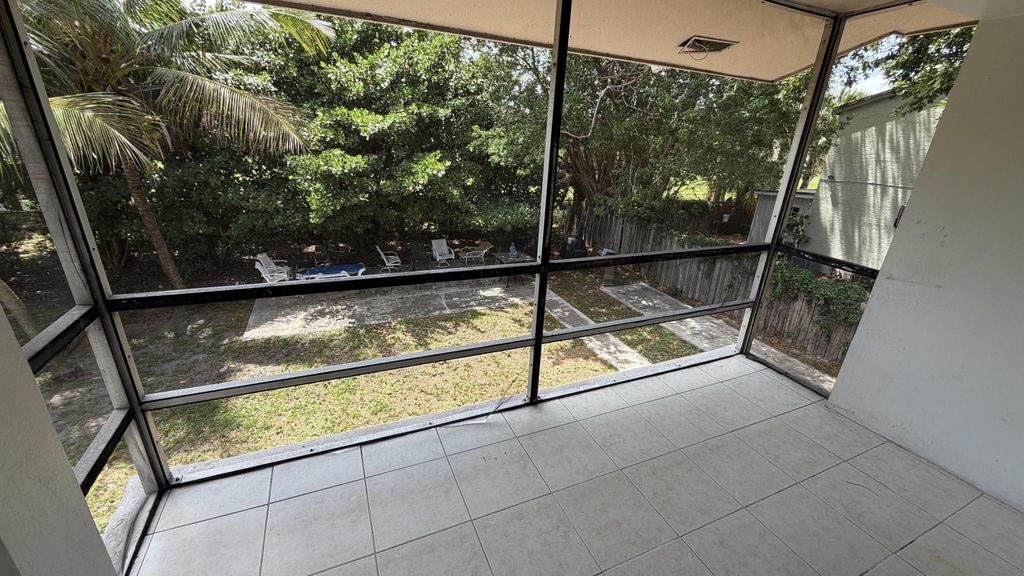 4061 Nw 9th Avenue - Photo 11