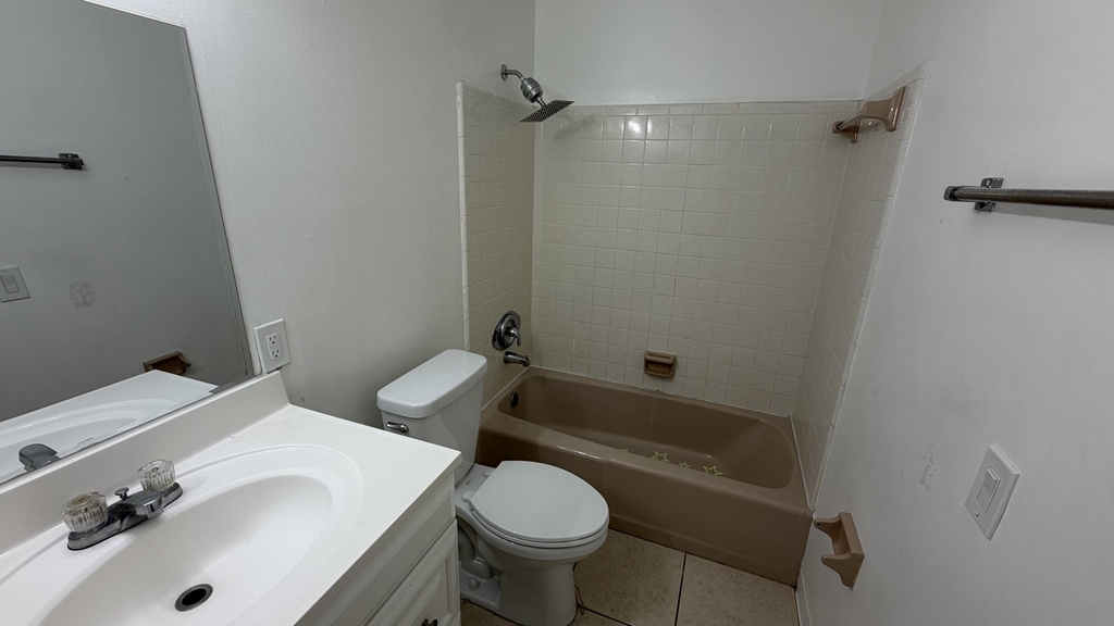 4061 Nw 9th Avenue - Photo 6