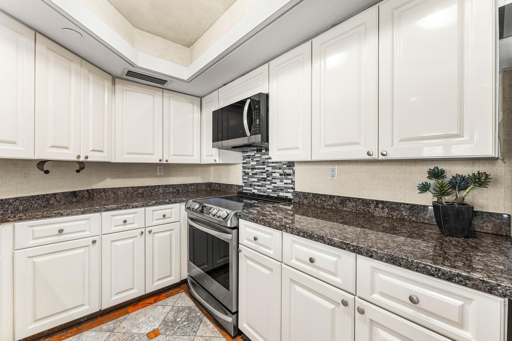 100 Se 5th Avenue - Photo 20