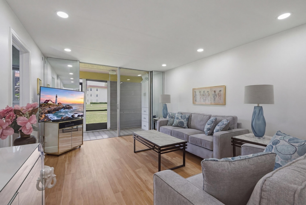 371 S Hollybrook Drive - Photo 1