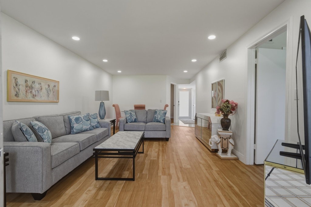 371 S Hollybrook Drive - Photo 7
