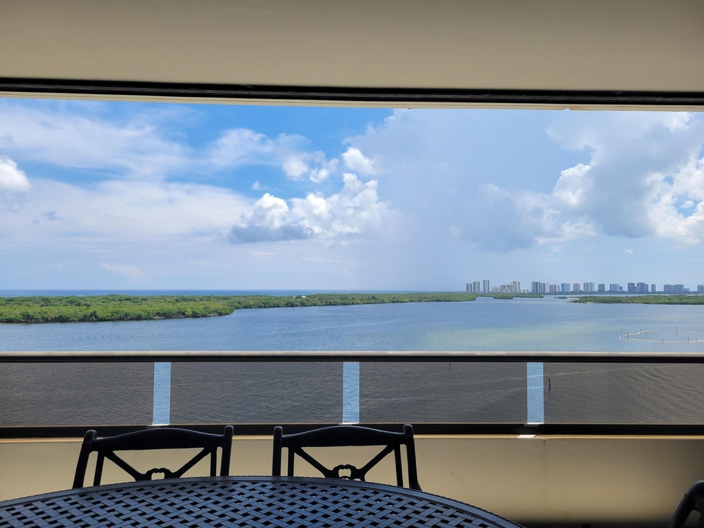 100 Lakeshore Drive - Photo 13