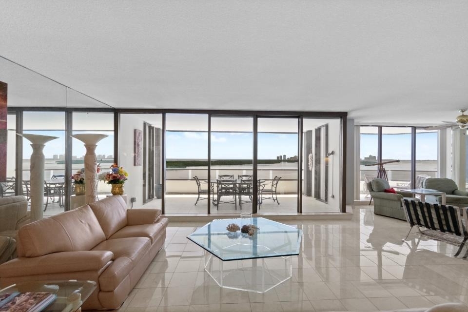 100 Lakeshore Drive - Photo 4