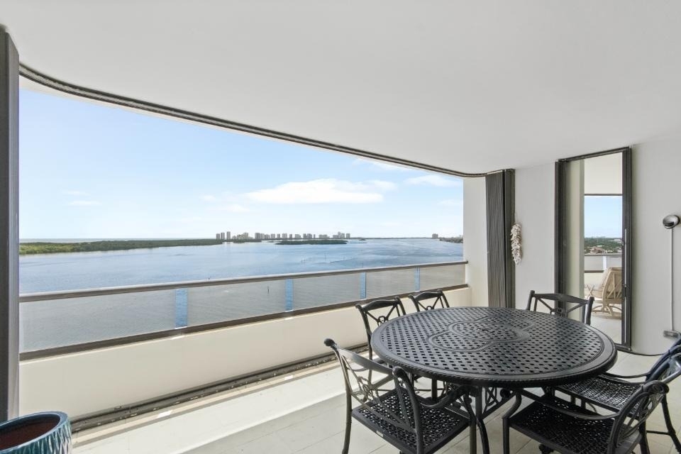 100 Lakeshore Drive - Photo 6