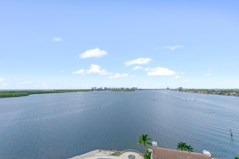 100 Lakeshore Drive - Photo 1