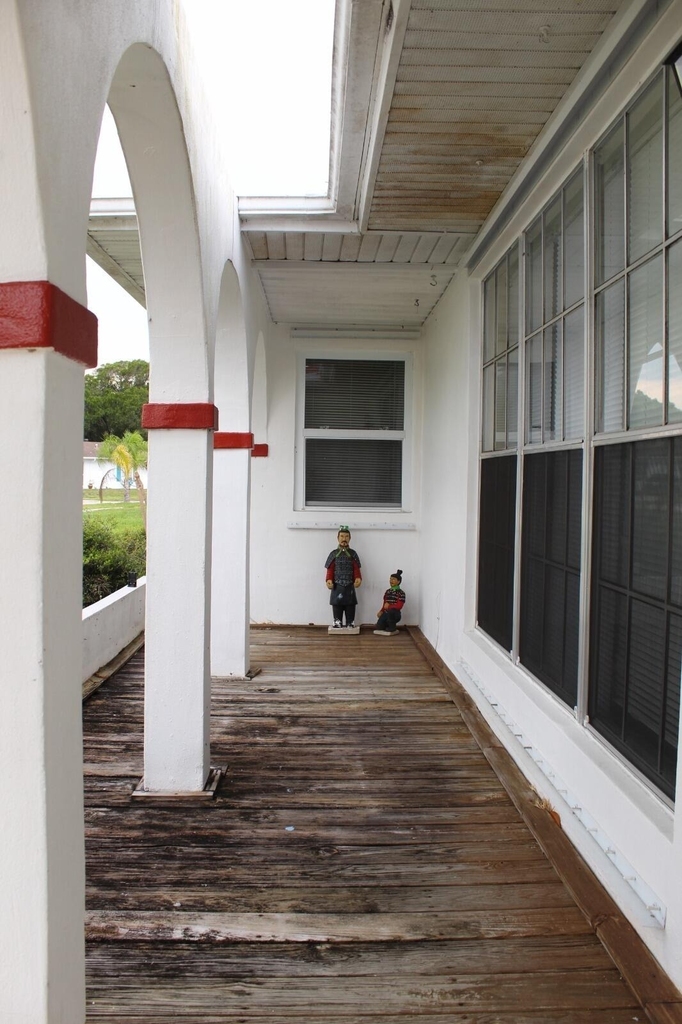 201 Ne Midfield Lane - Photo 5
