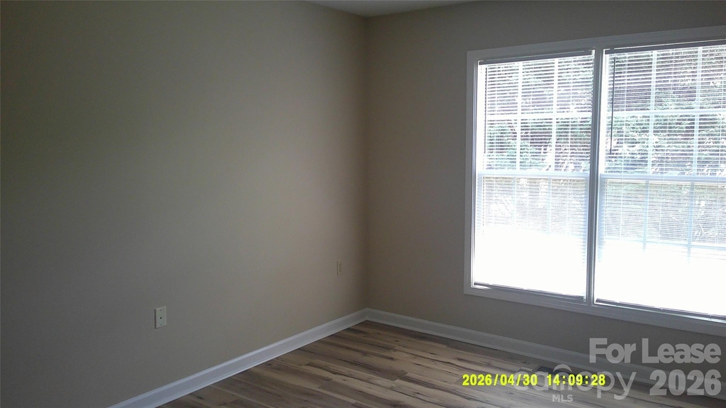 496 23rd Avenue Drive Ne - Photo 8
