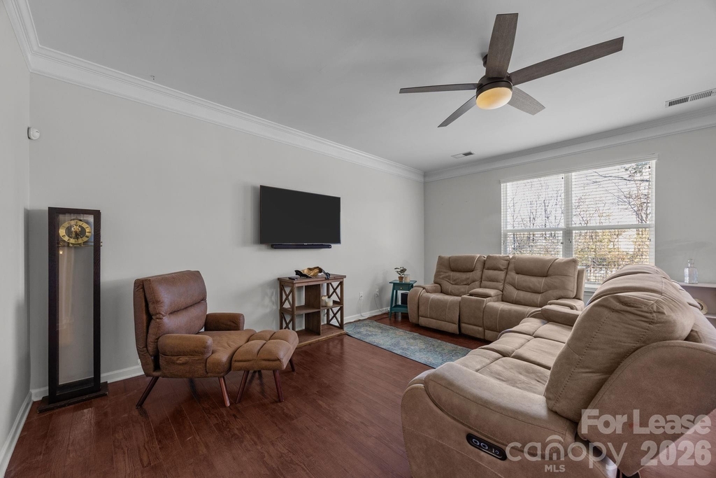2707 Hunters Moon Lane - Photo 3