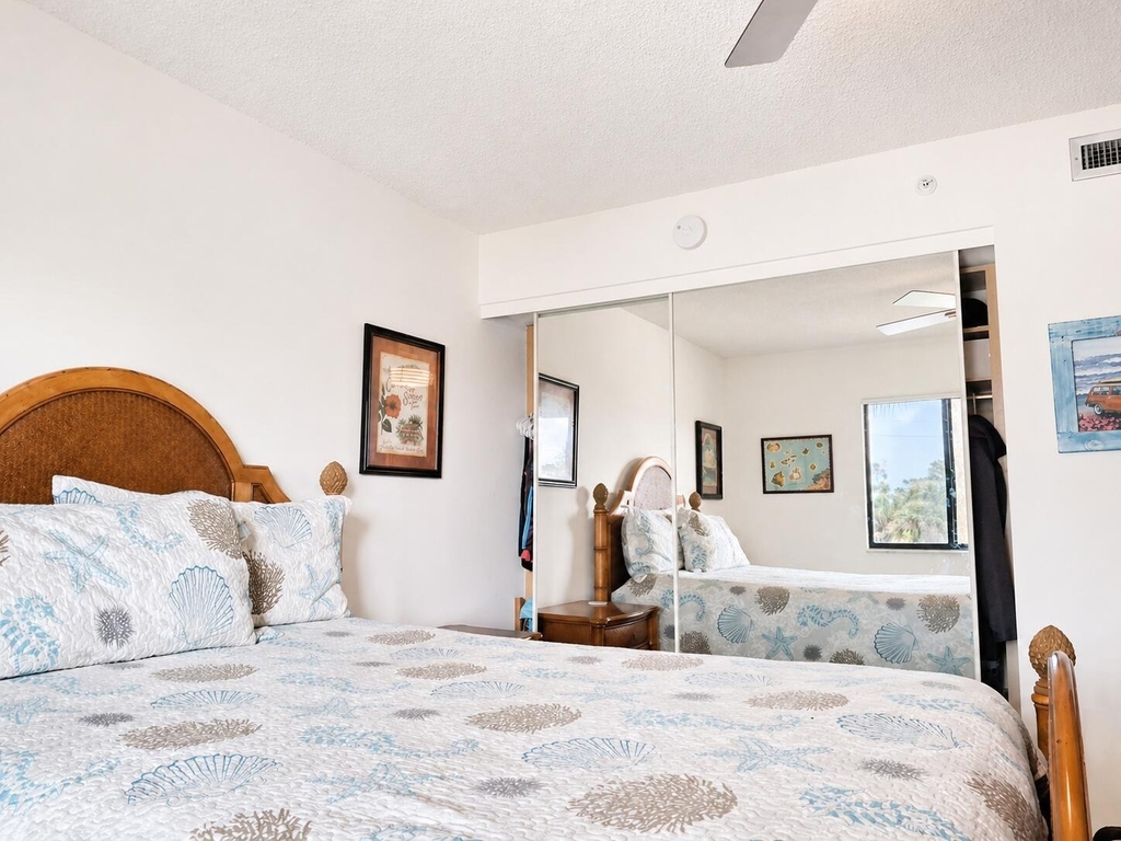 1201 Seafarer Circle - Photo 11