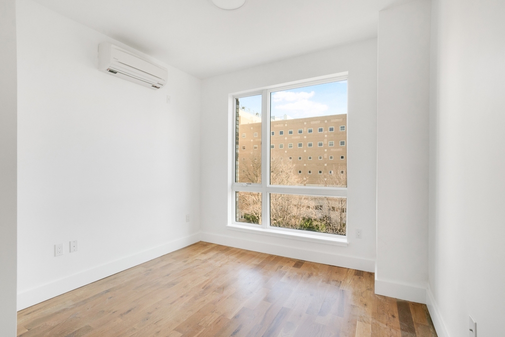 782 New York Avenue - Photo 2