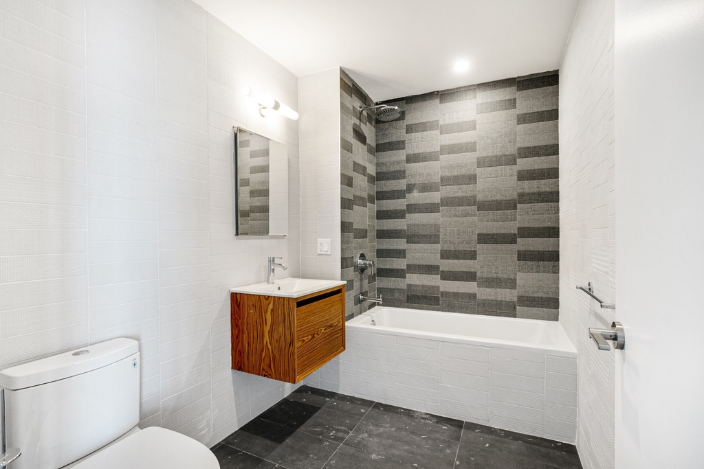 782 New York Avenue - Photo 3