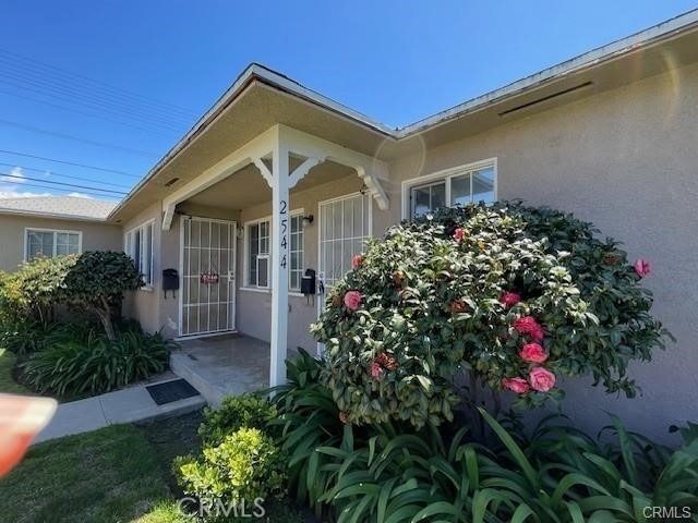 2544 N Brighton - Photo 0
