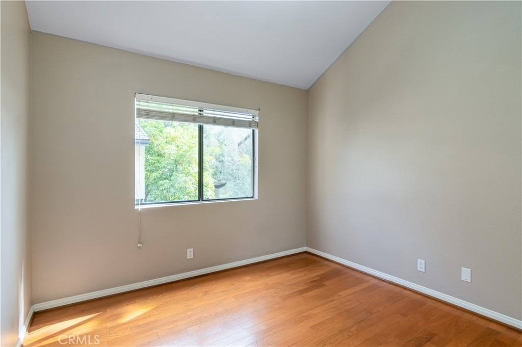 21820 Marylee Street - Photo 19
