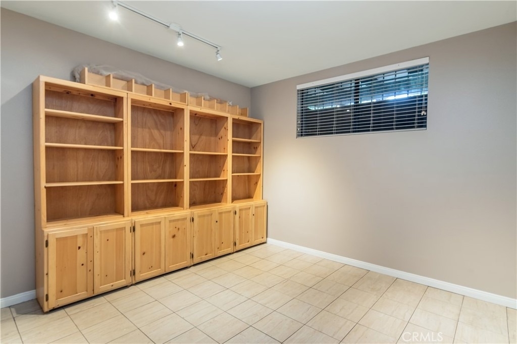 21820 Marylee Street - Photo 23