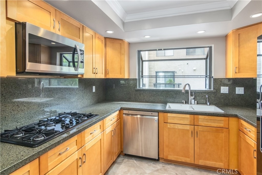 21820 Marylee Street - Photo 14