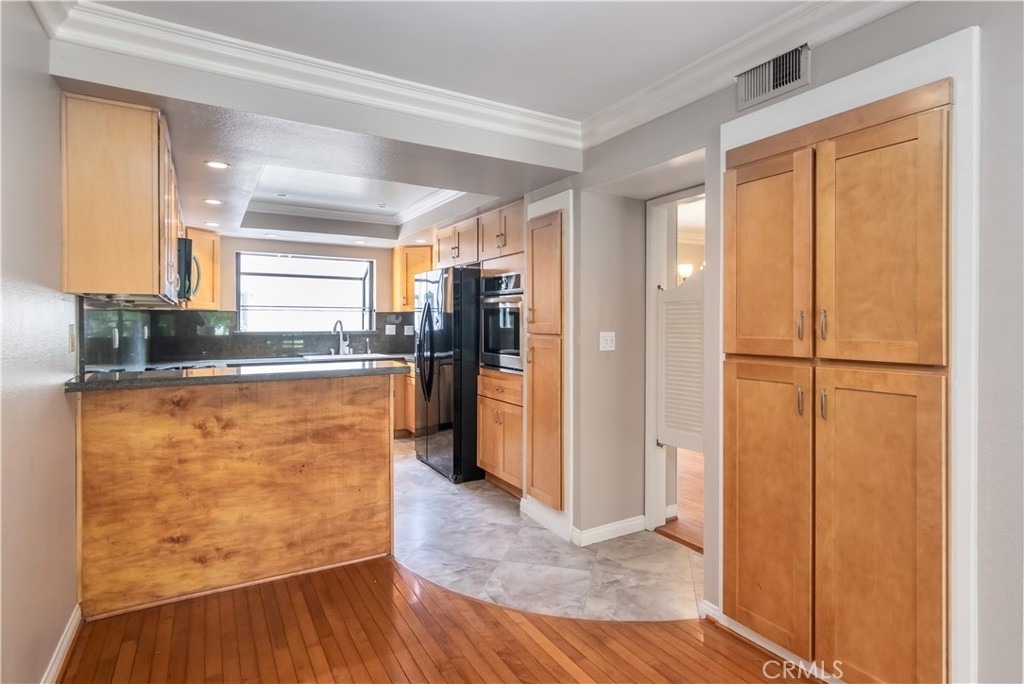 21820 Marylee Street - Photo 12