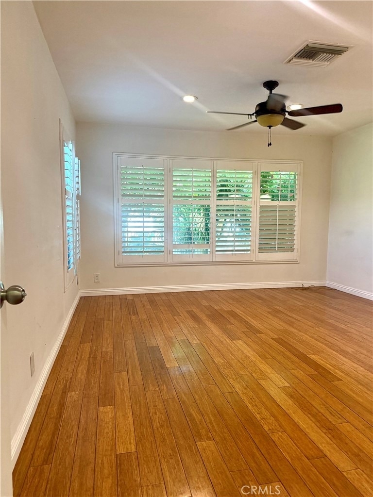 6517 White Oak Ave - Photo 1