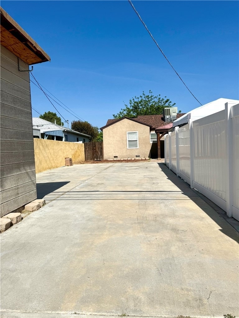 6517 White Oak Ave - Photo 15