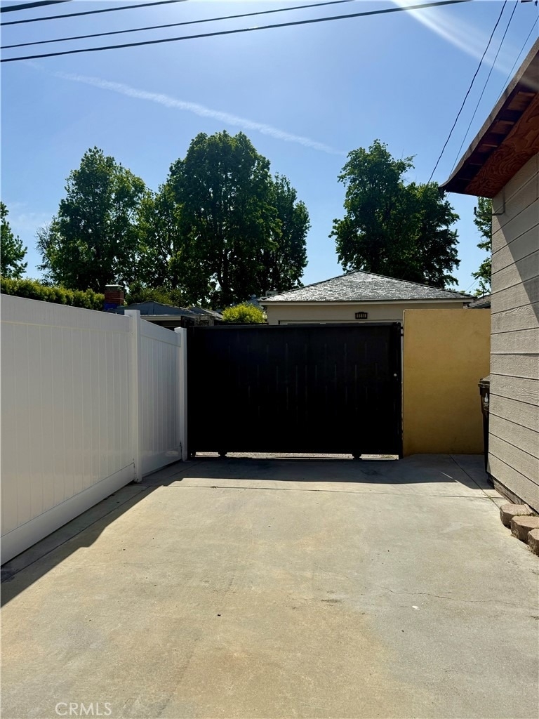 6517 White Oak Ave - Photo 14