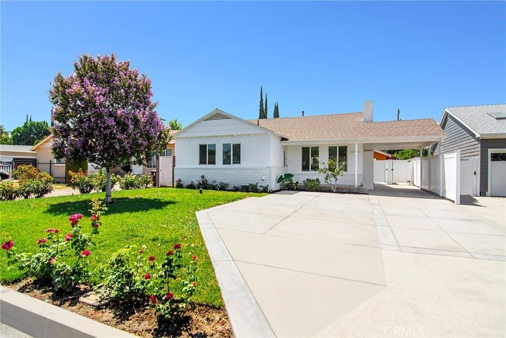 22446 Berdon Street - Photo 0