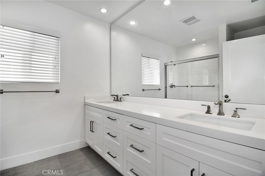 22446 Berdon Street - Photo 12