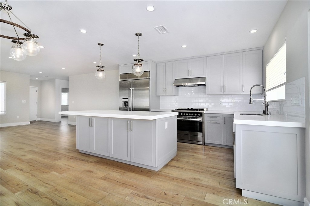 22446 Berdon Street - Photo 4