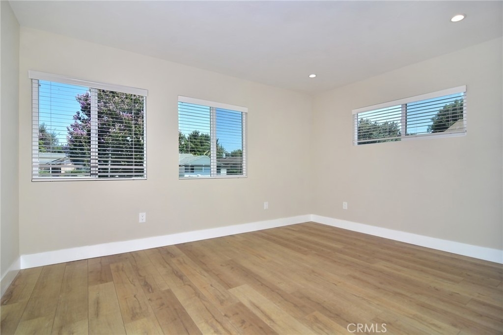 22446 Berdon Street - Photo 8