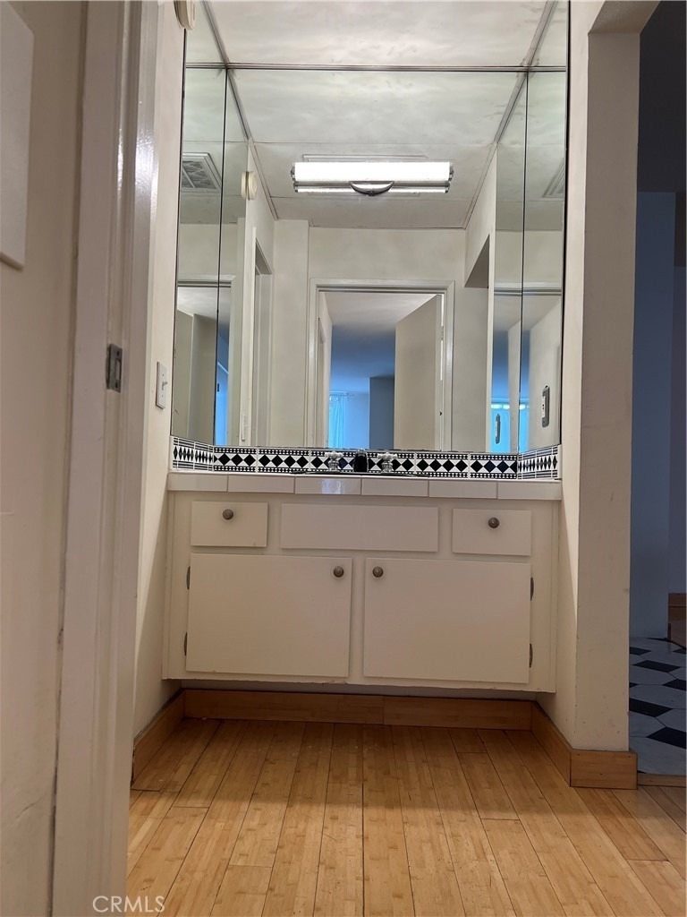 10747 Wilshire Boulevard - Photo 22