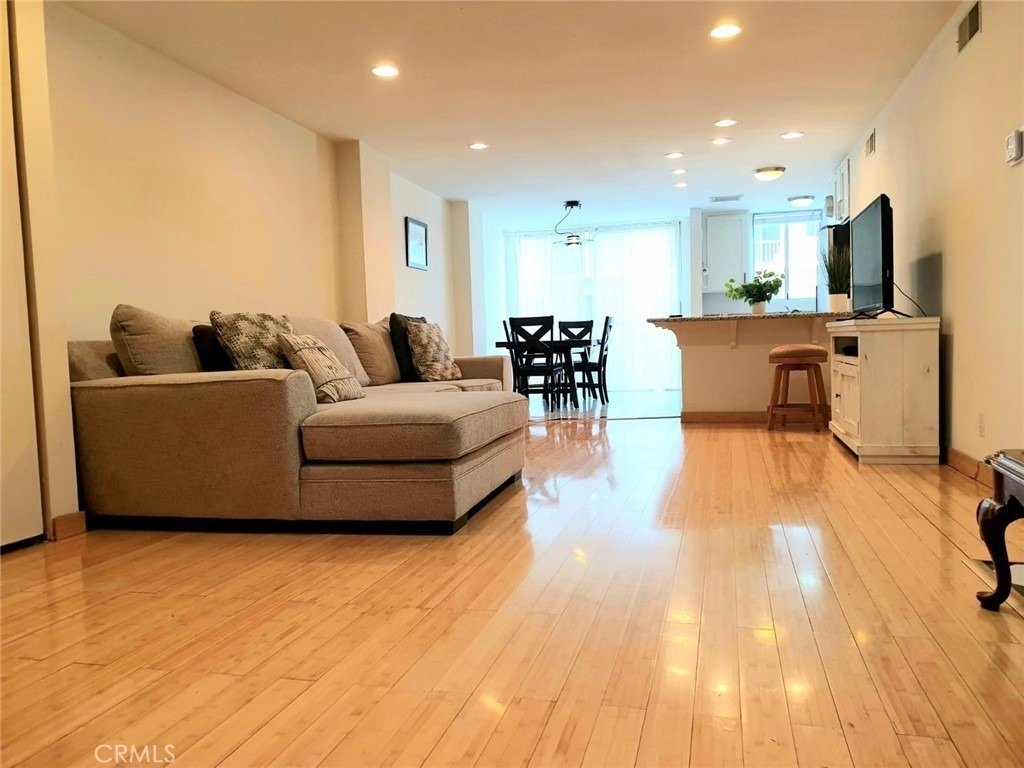 10747 Wilshire Boulevard - Photo 10