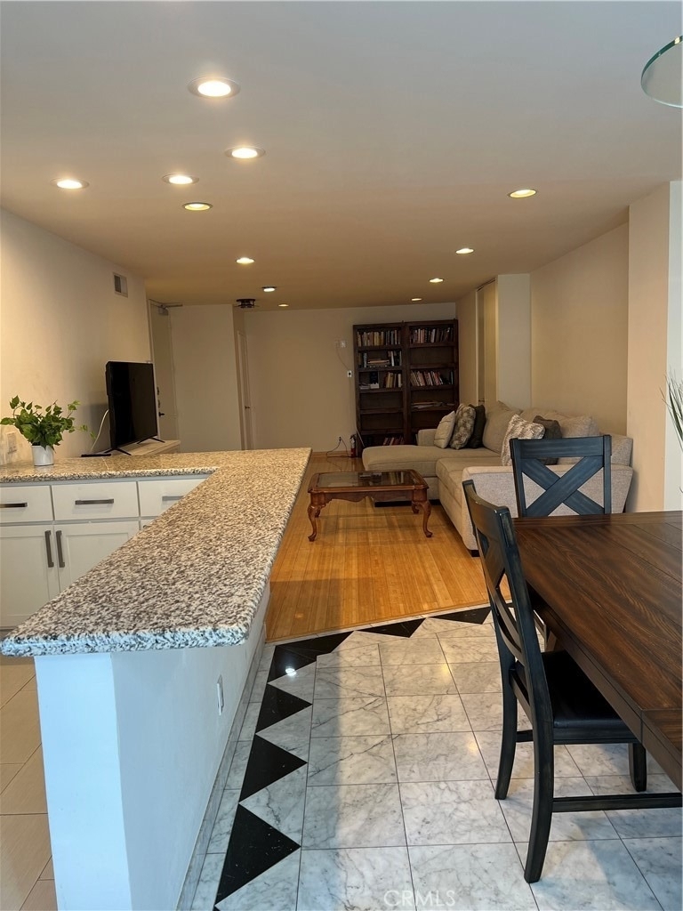 10747 Wilshire Boulevard - Photo 16