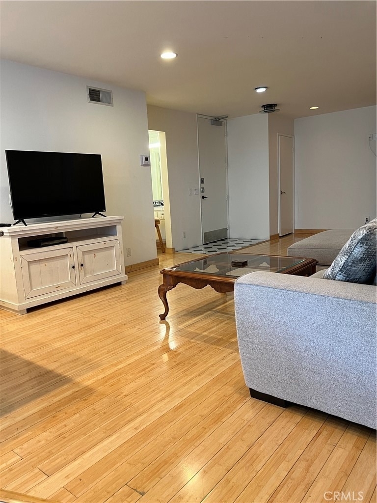 10747 Wilshire Boulevard - Photo 9