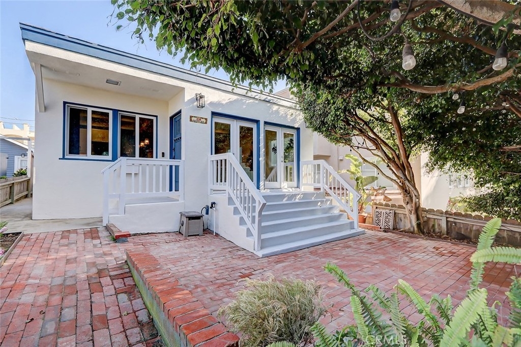 216 Monterey - Photo 16