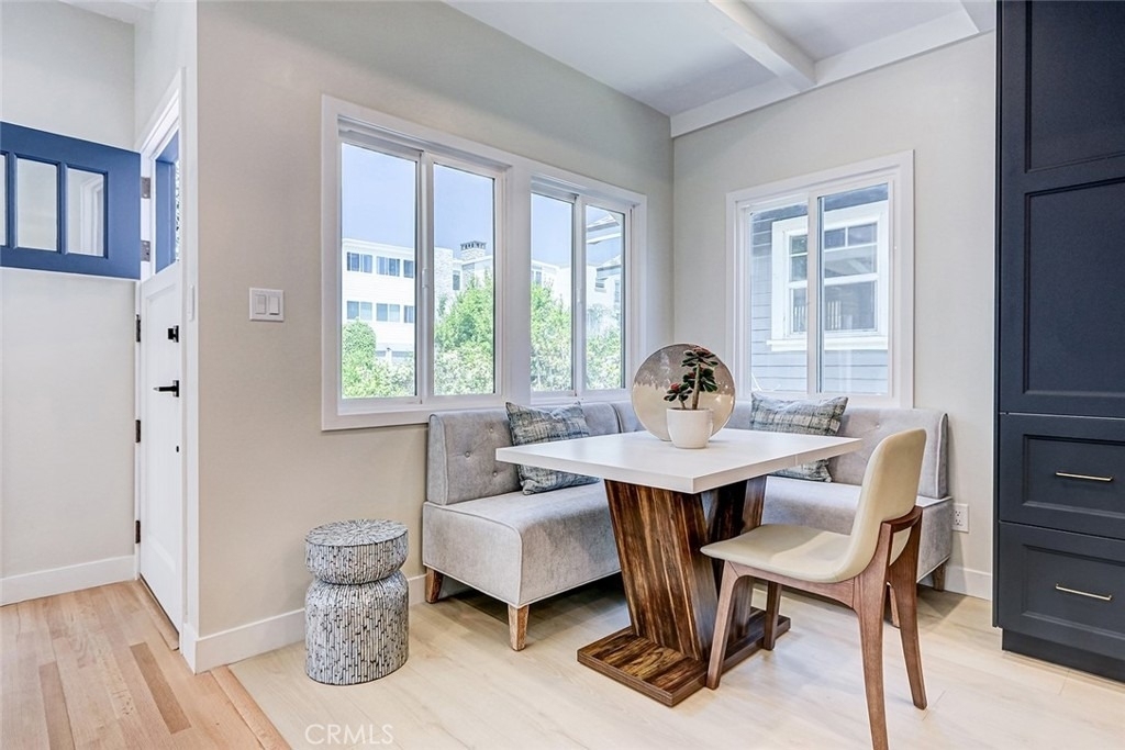 216 Monterey - Photo 8