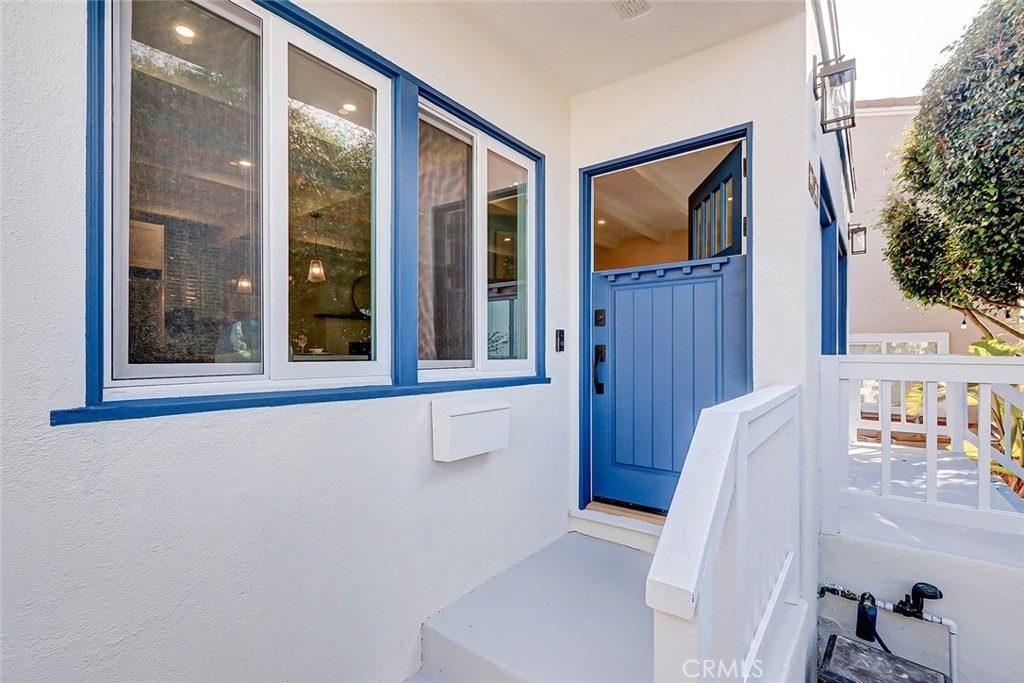 216 Monterey - Photo 0