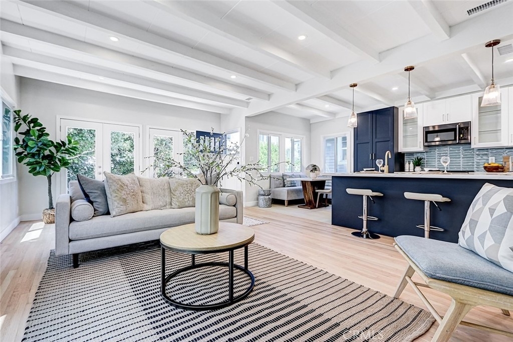 216 Monterey - Photo 12