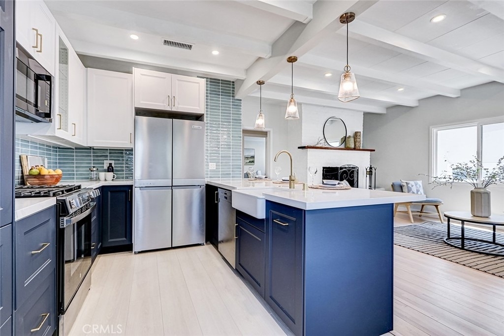 216 Monterey - Photo 4