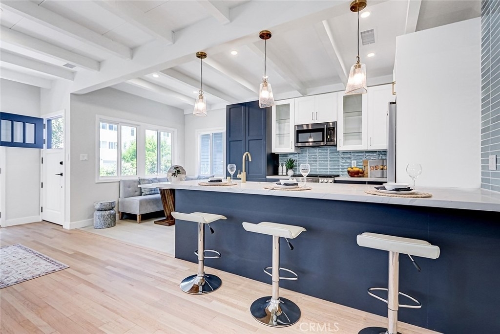 216 Monterey - Photo 6