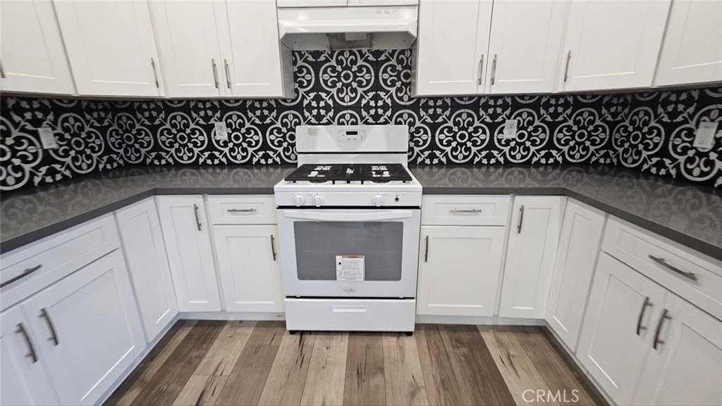 1536 E 87th - Photo 1