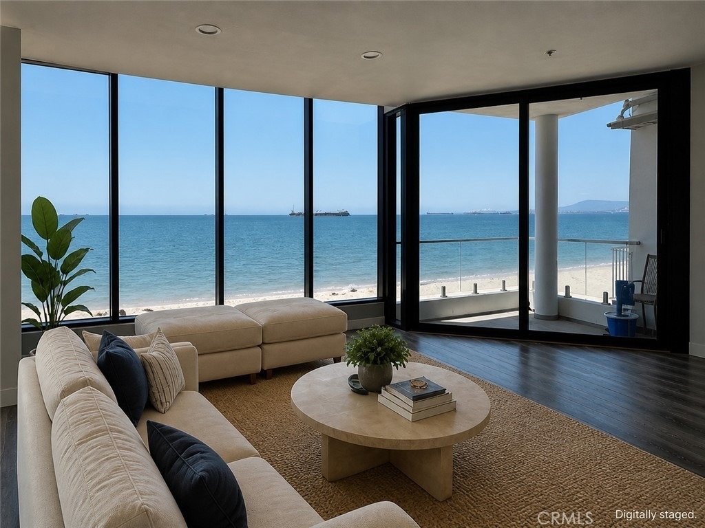 6117 E Seaside - Photo 0