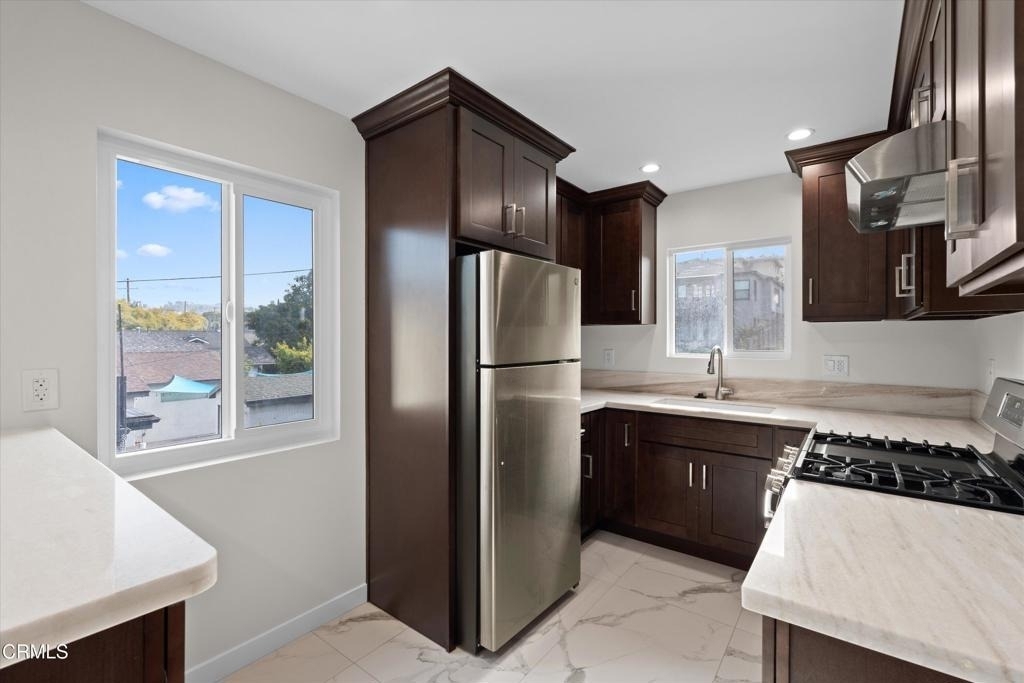 624 Silver Lake Boulevard - Photo 4