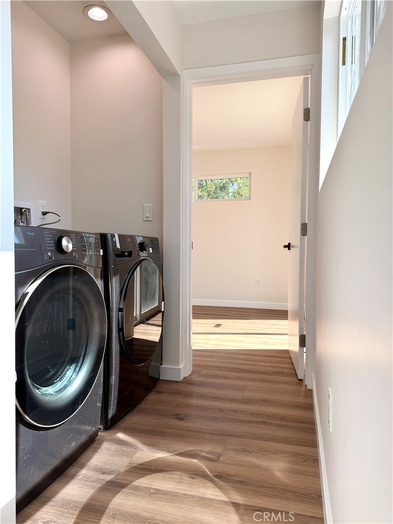 18756 Cohasset Street - Photo 11