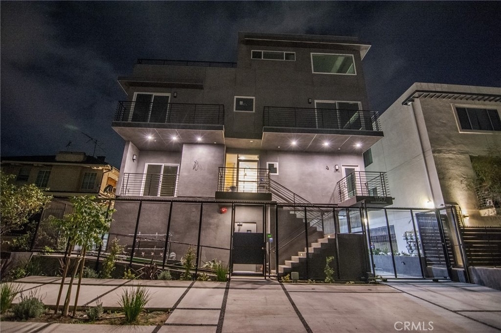 1187 Crenshaw Boulevard - Photo 13
