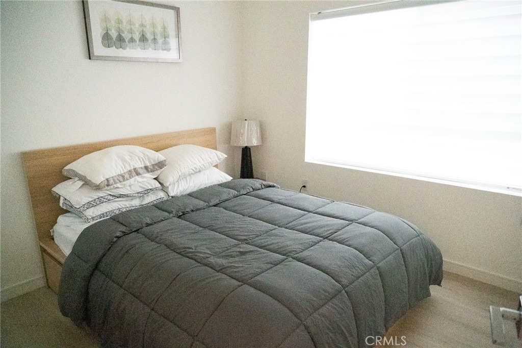 1187 Crenshaw Boulevard - Photo 2