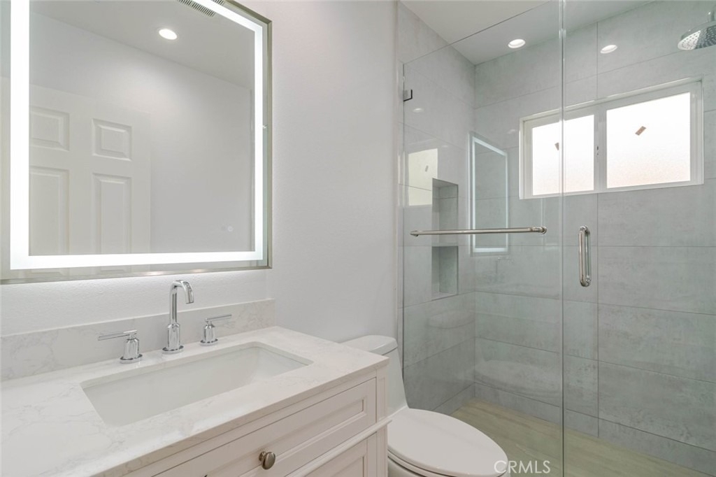 323 N Louise Street - Photo 13