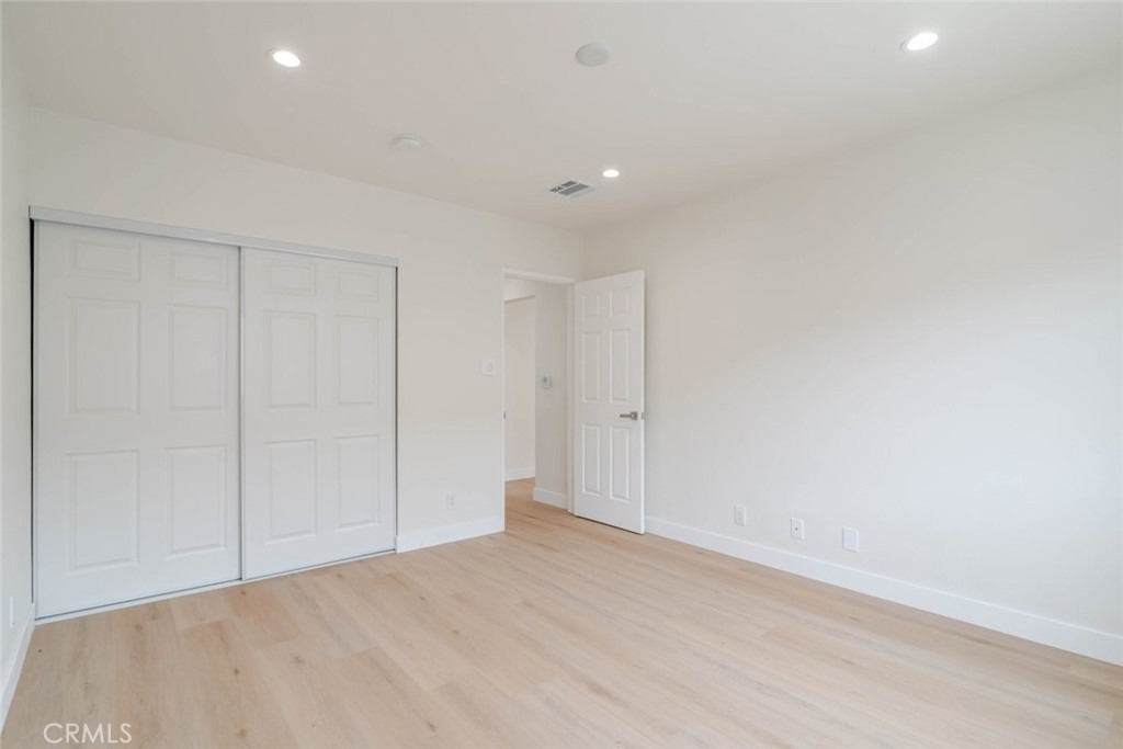 323 N Louise Street - Photo 12