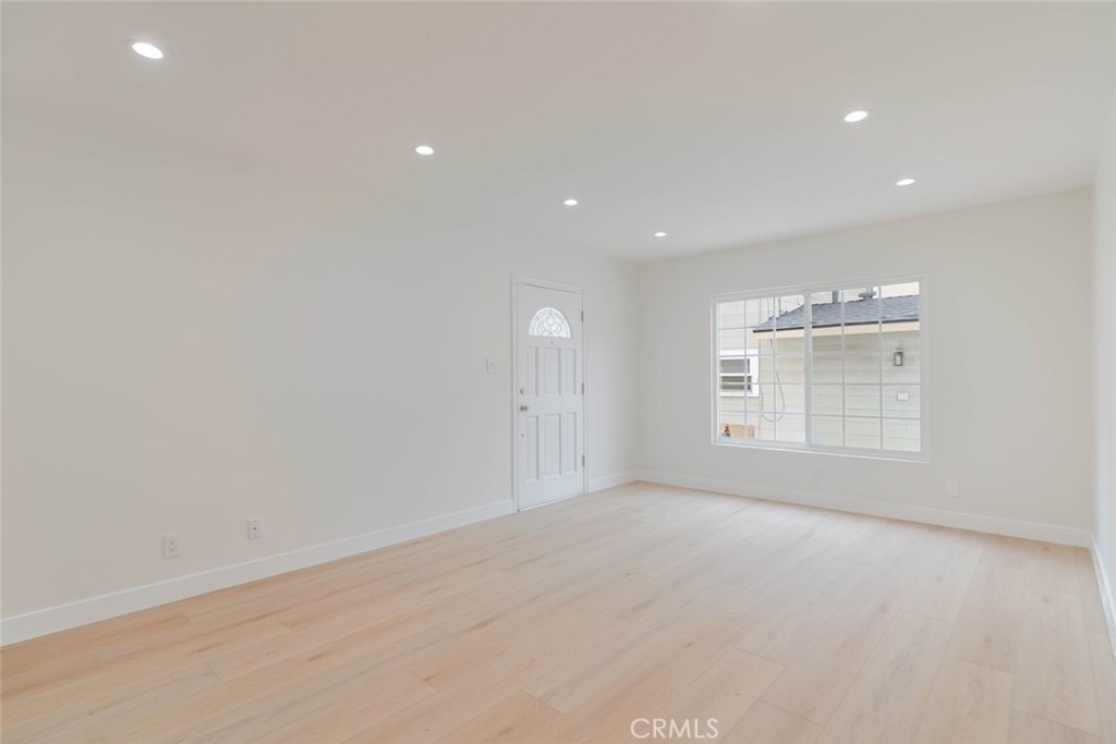 323 N Louise - Photo 4