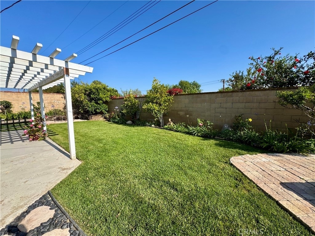 18572 Avolinda - Photo 52